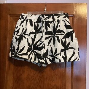 Women’s tropical print shorts